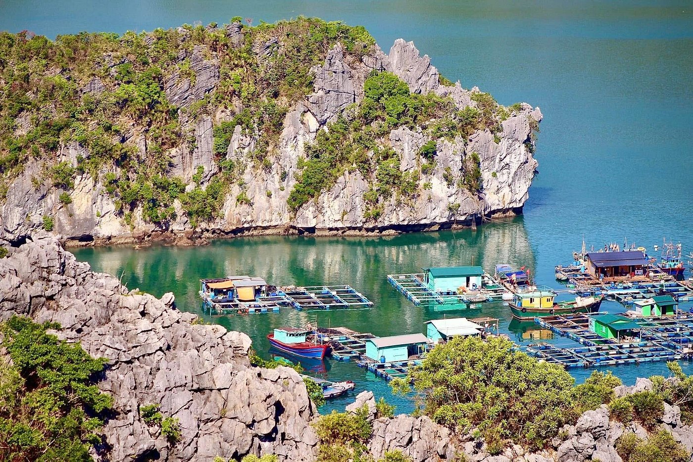Ba Trai Dao Beach