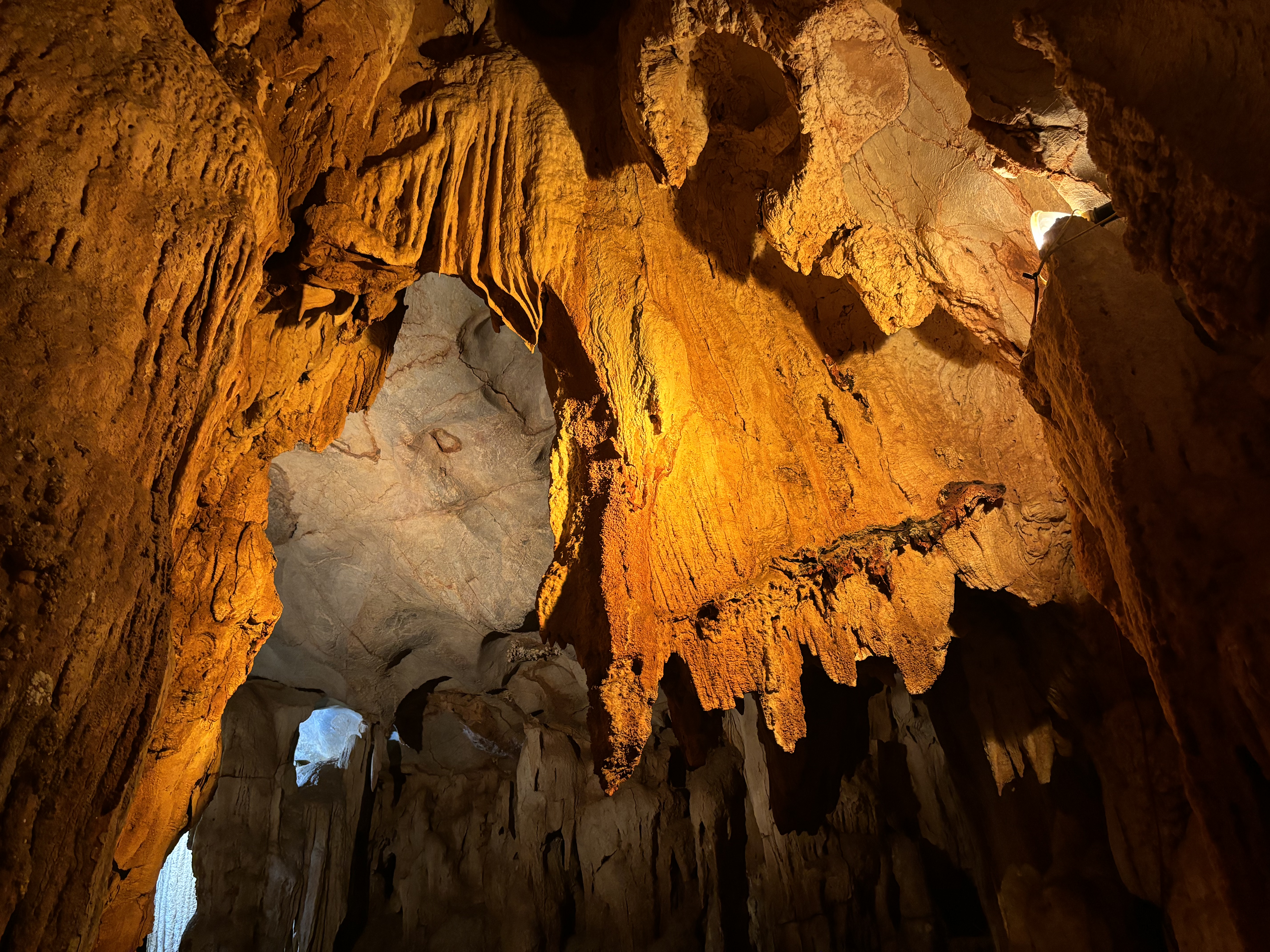 Me Cung Cave. Photo by D’Charme Cruises.